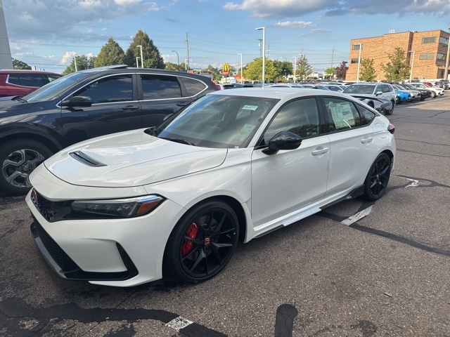 2025 Honda Civic Type R photo 3