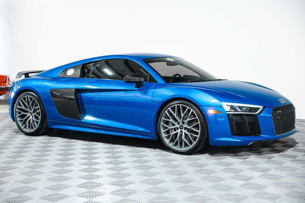 2017 Audi R8 V10 Plus Coupe photo 4