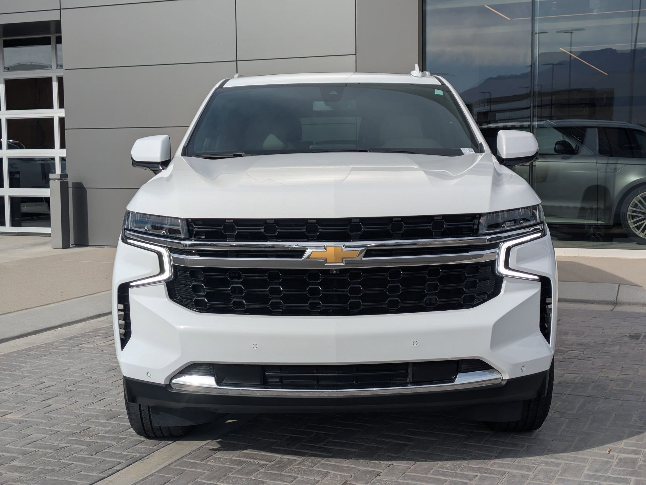 2022 Chevrolet Tahoe LT photo 2