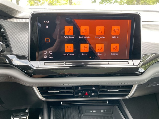 2025 Volkswagen Atlas Peak Edition SE Technology photo 39