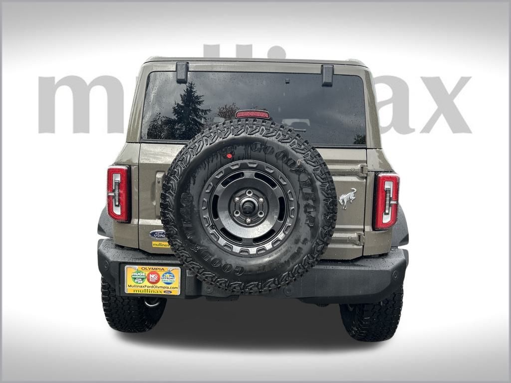 2025 Ford Bronco Outer Banks photo 4