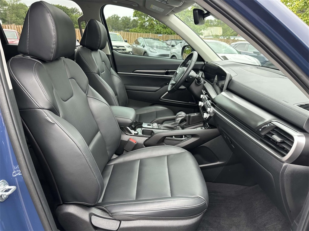2024 Kia Telluride S photo 16