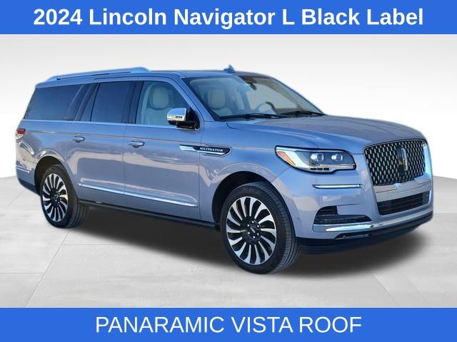 2024 Lincoln Navigator Black Label photo 14