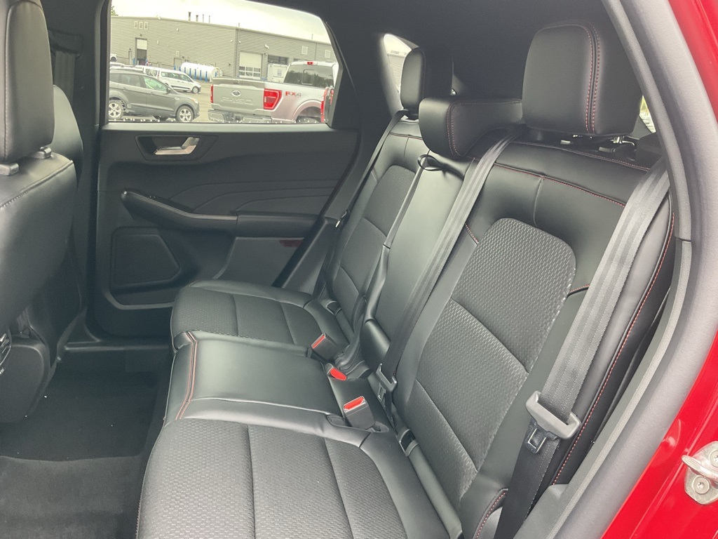 2025 Ford Escape ST-Line photo 16