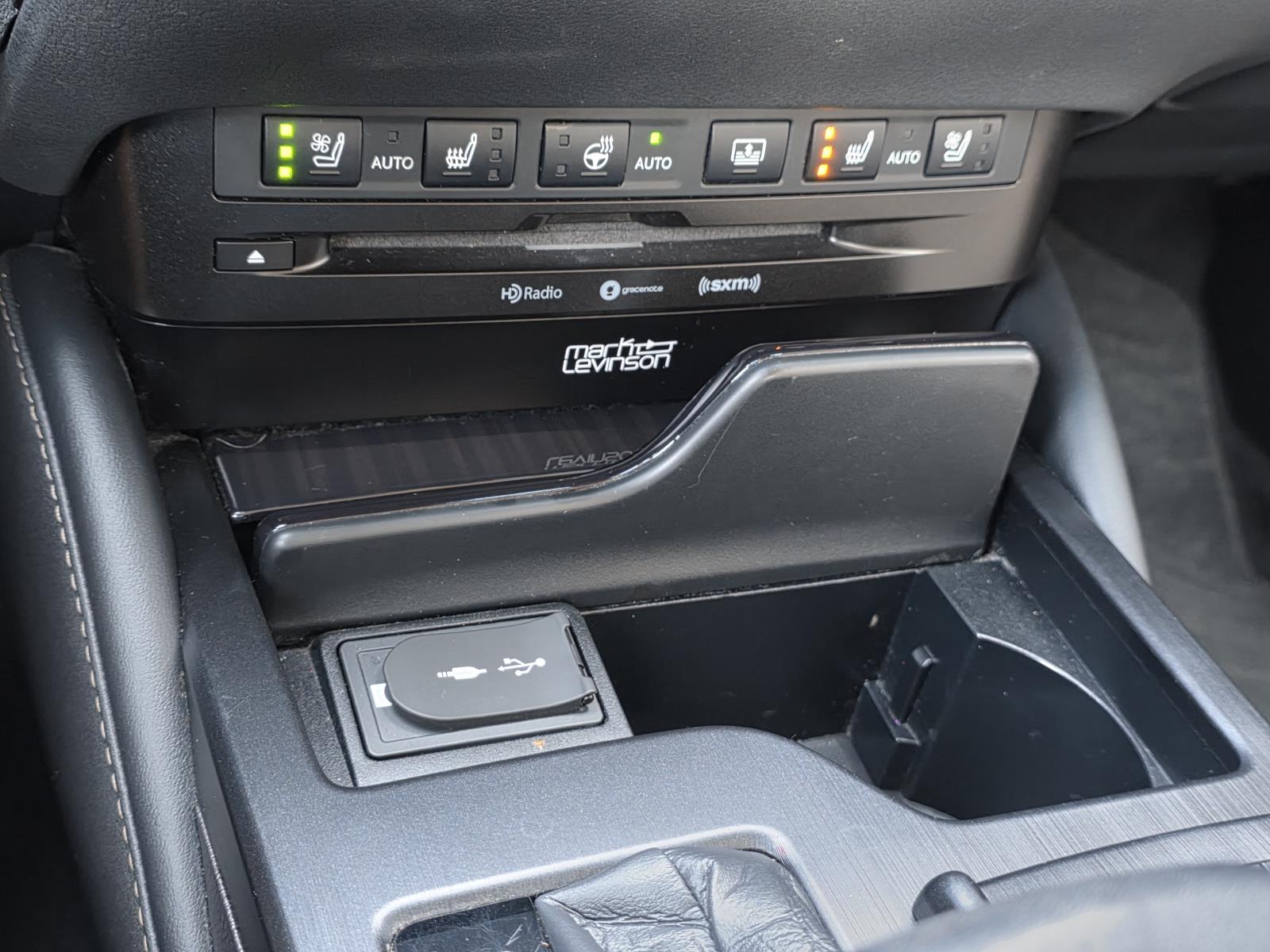 2020 Lexus ES 350 Luxury photo 16