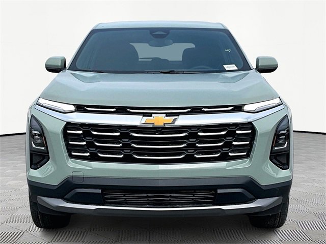 2026 Chevrolet Equinox LT photo 2