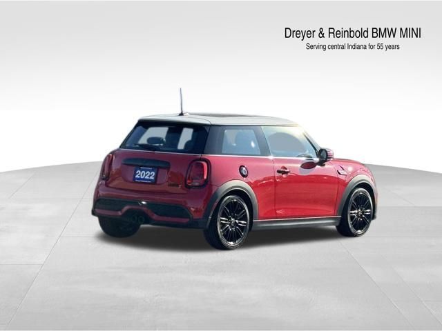 2022 Mini Cooper 2 Door Hardtop Iconic photo 4