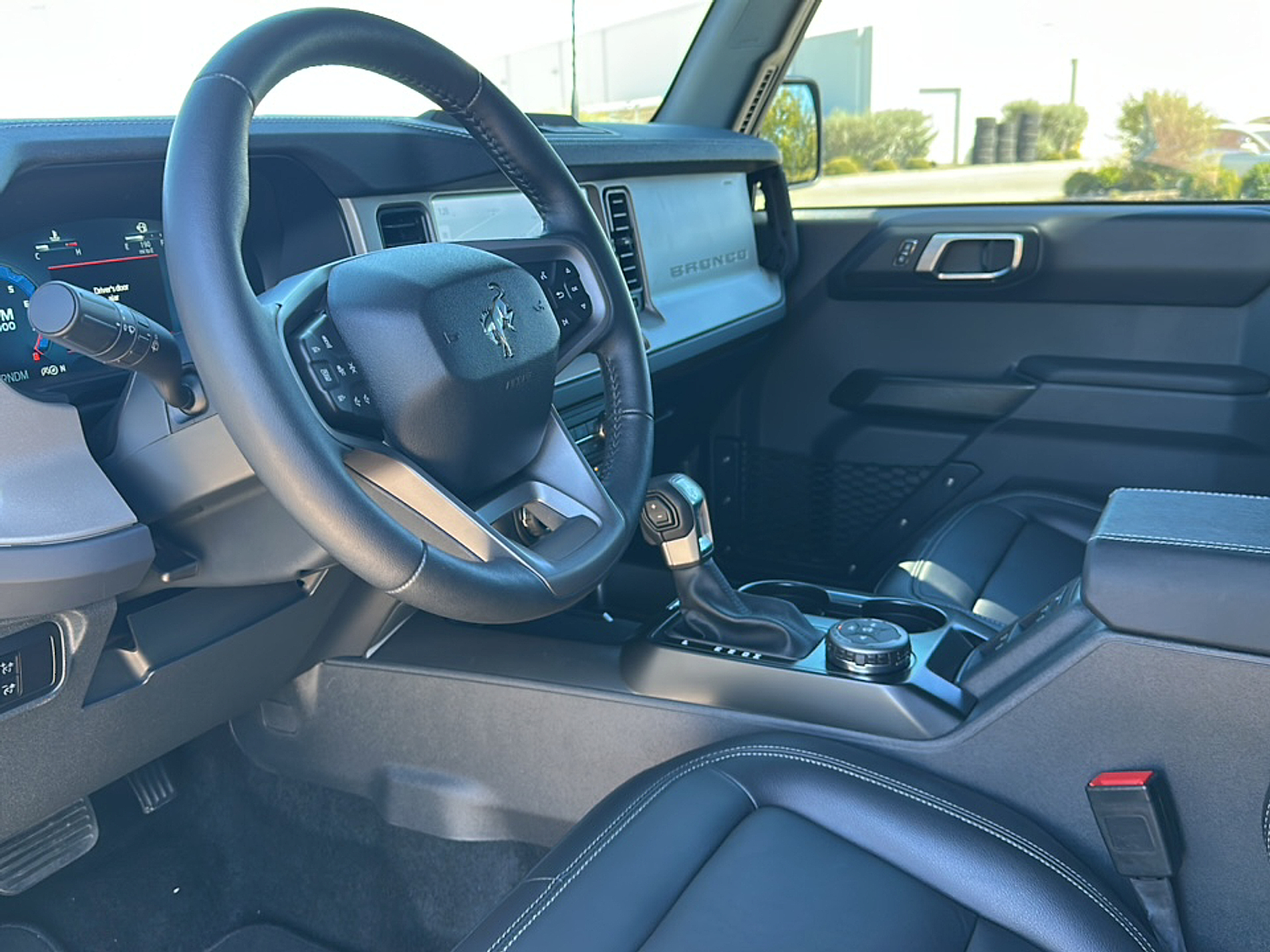 2025 Ford Bronco Outer Banks photo 4