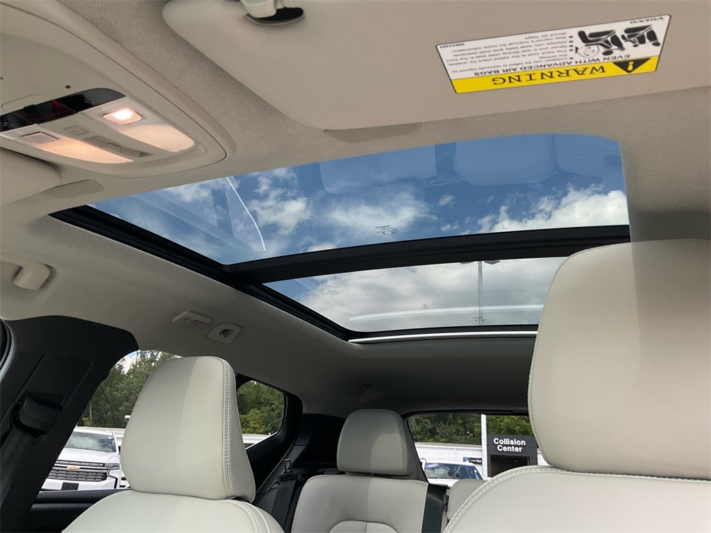 2024 Volvo XC40 Plus photo 20