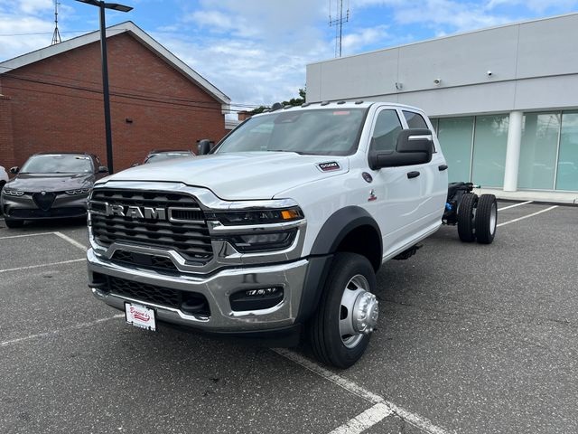 2025 Ram 5500 Tradesman photo 2