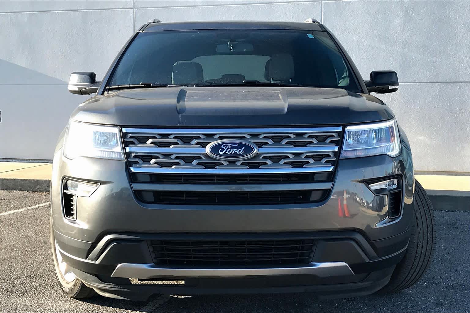 2018 Ford Explorer XLT photo 3
