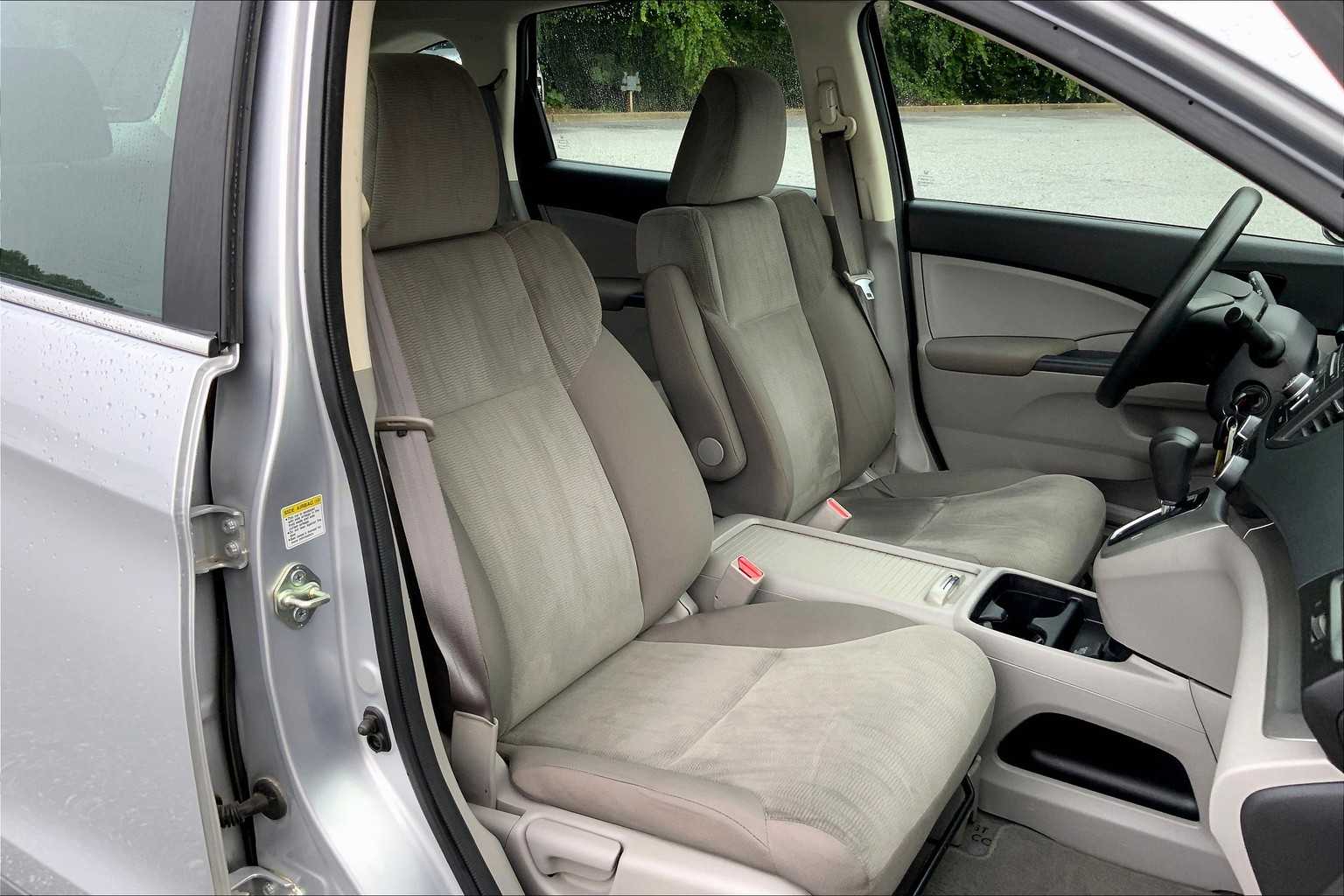 2014 Honda CR-V LX photo 8