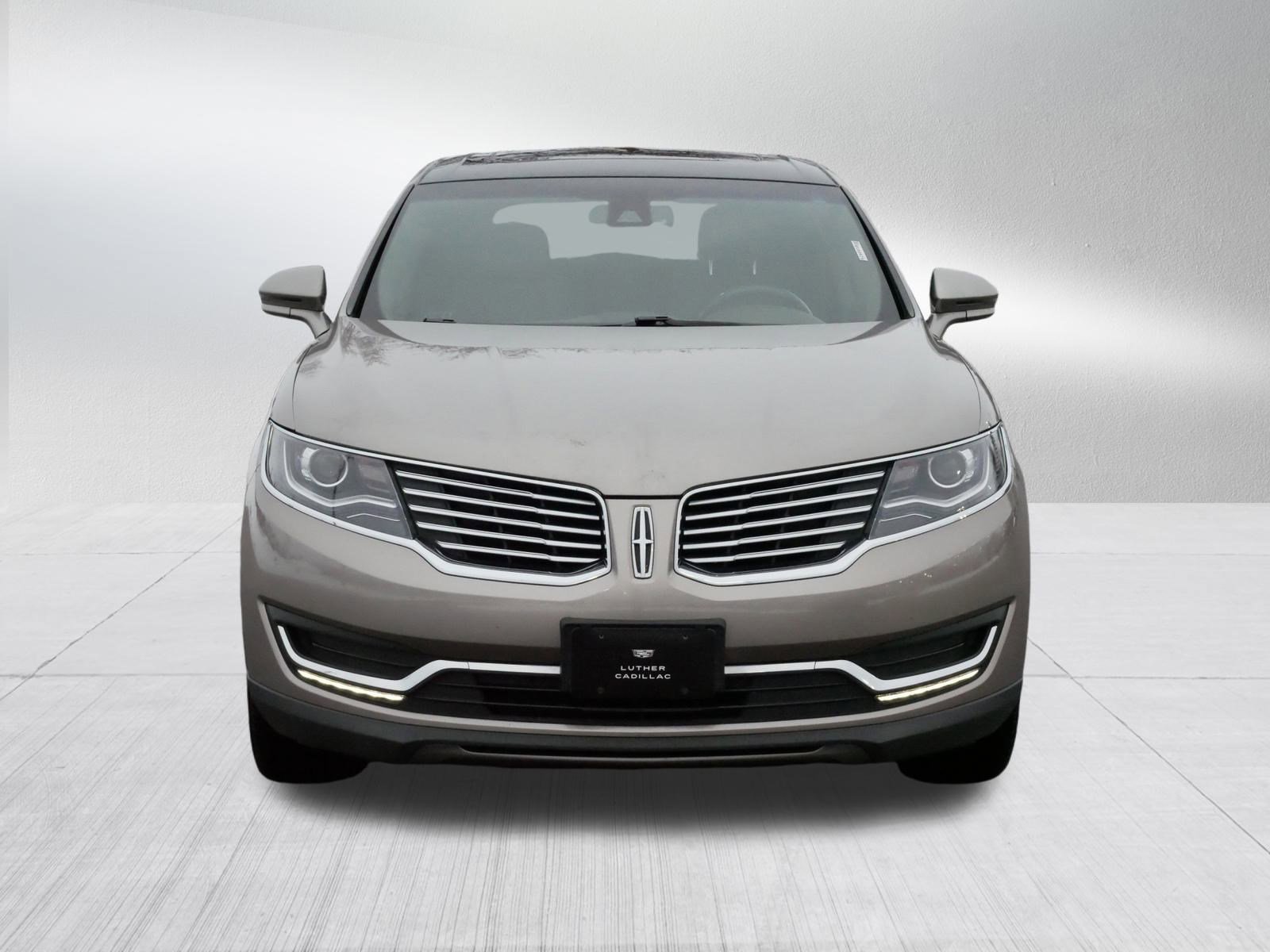 Used 2018 Lincoln MKX Reserve with VIN 2LMPJ8LR1JBL18777 for sale in Vadnais Heights, MN