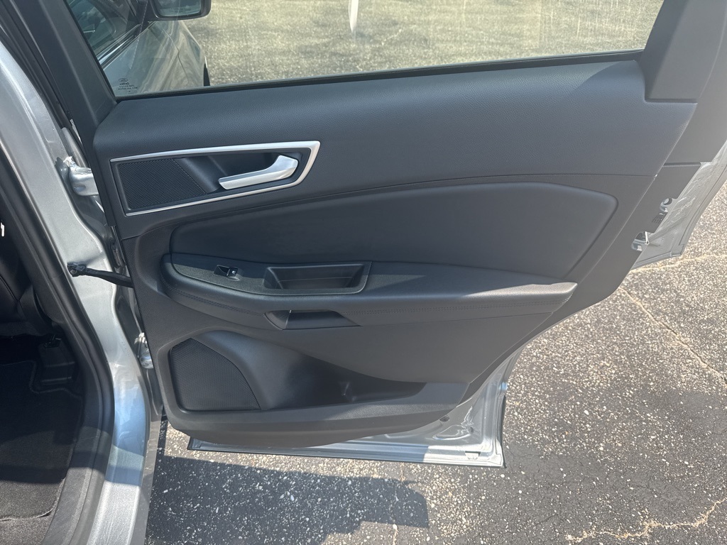 2024 Ford Edge SEL photo 23