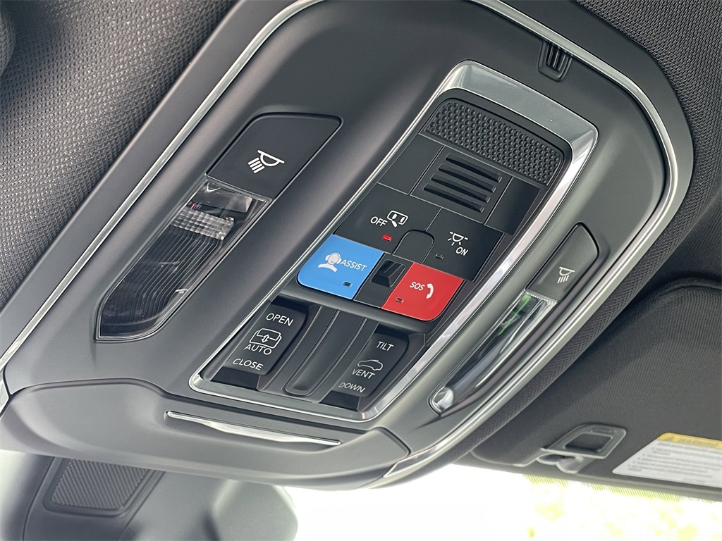 2025 Jeep Grand Cherokee Laredo photo 25
