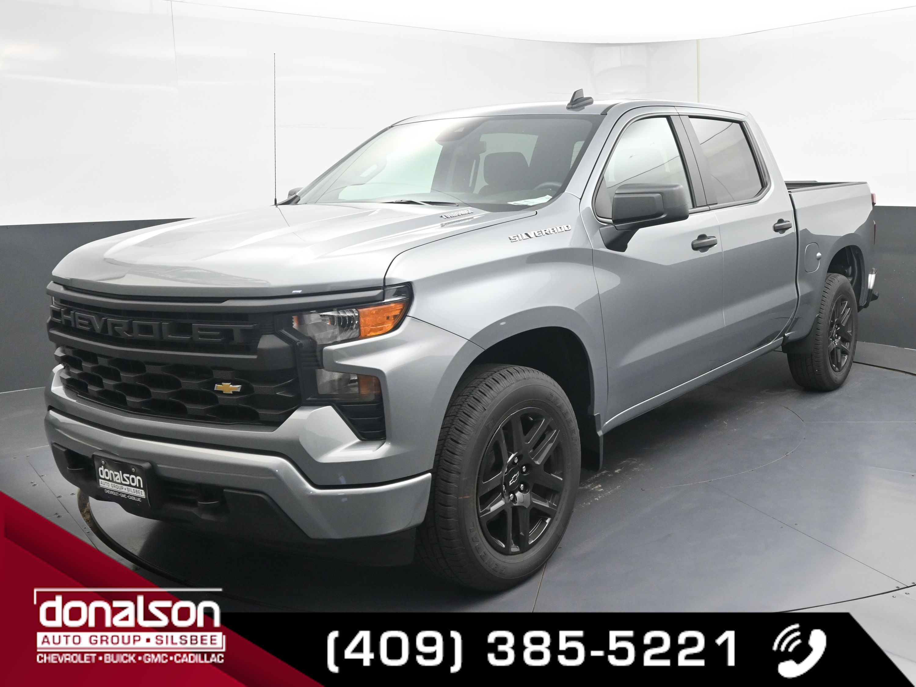 2026 Chevrolet Silverado Custom photo 4