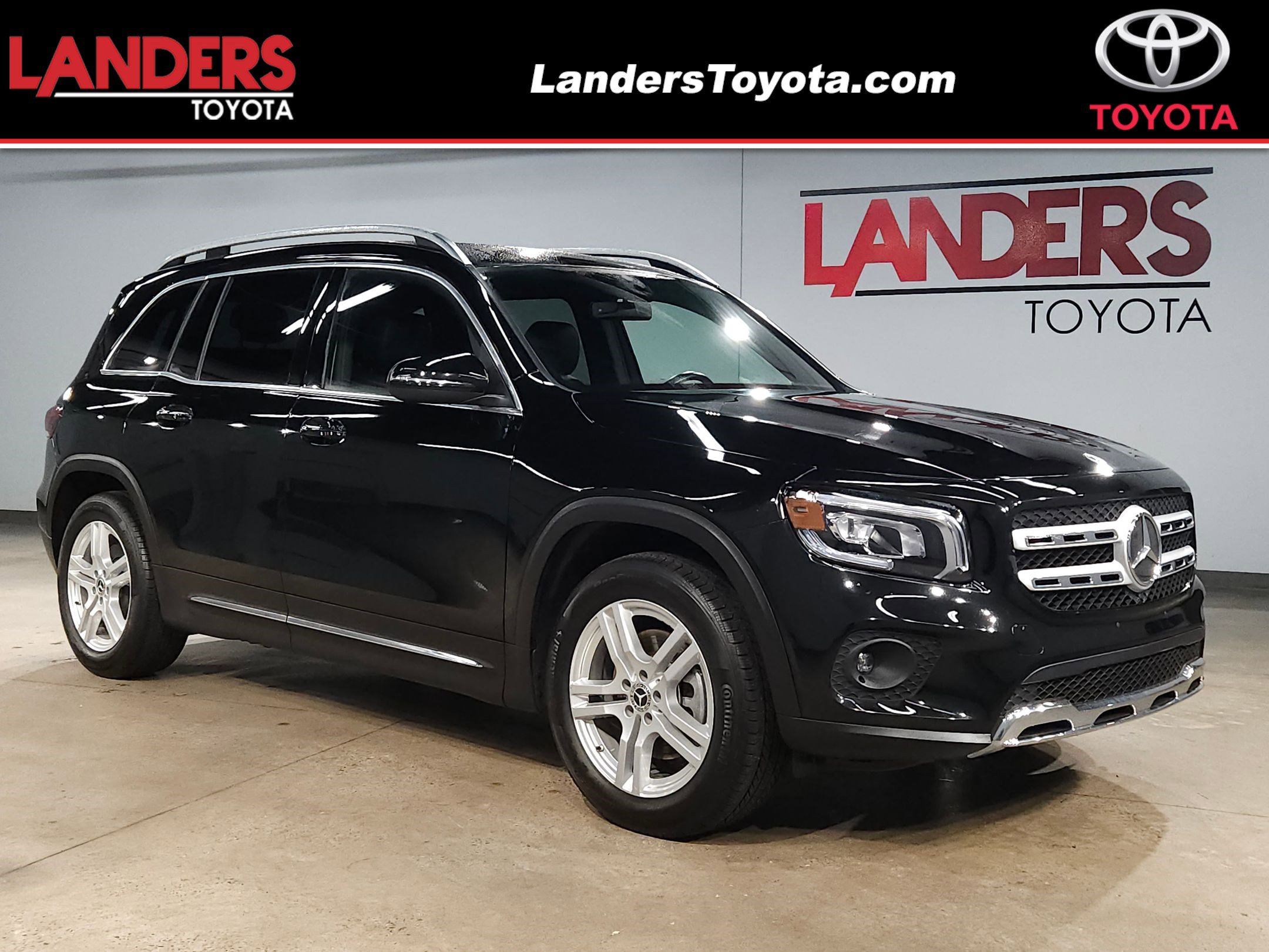 2023 Mercedes-Benz GLB Base's photo