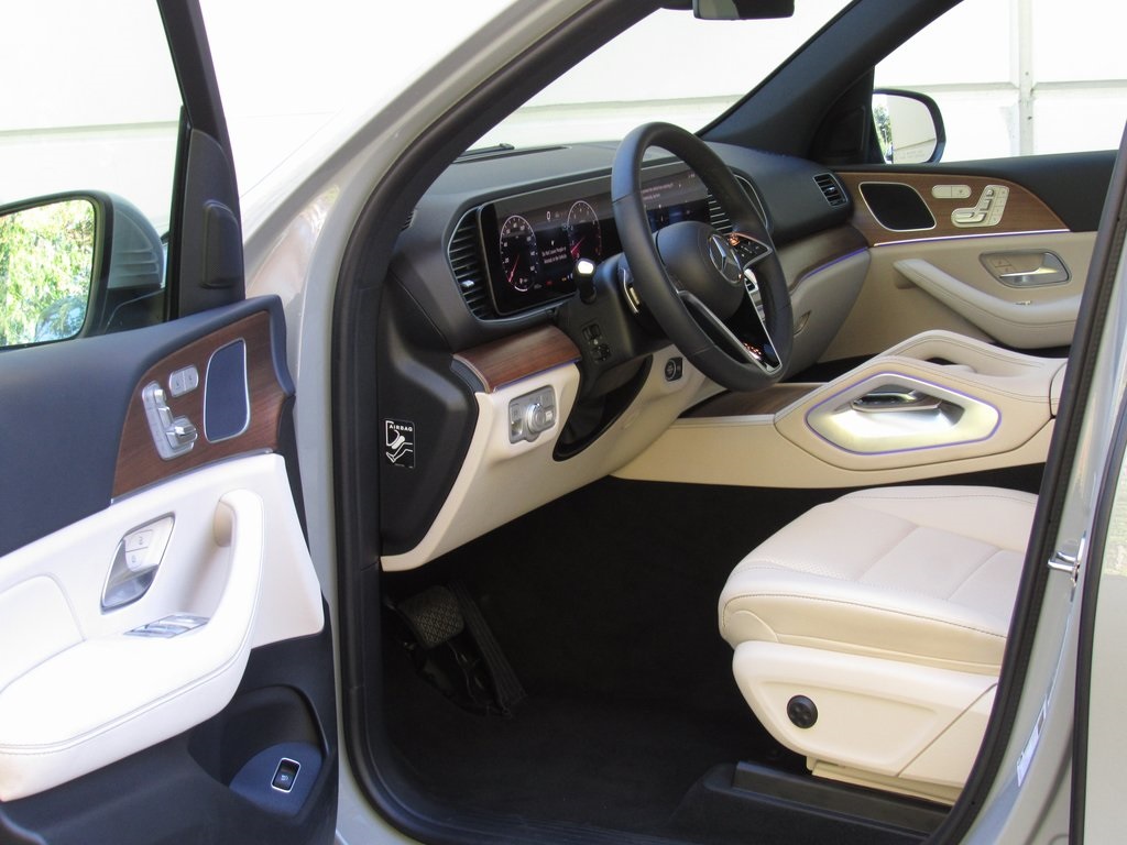 2024 Mercedes Benz GLE 350 4MATIC photo 4