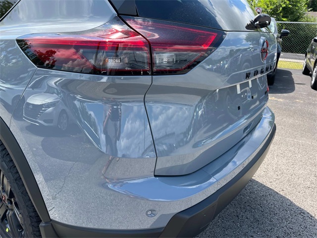 2026 Nissan Rogue SV photo 7