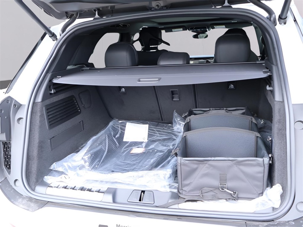 2025 Land Rover Range Rover Sport SE photo 14