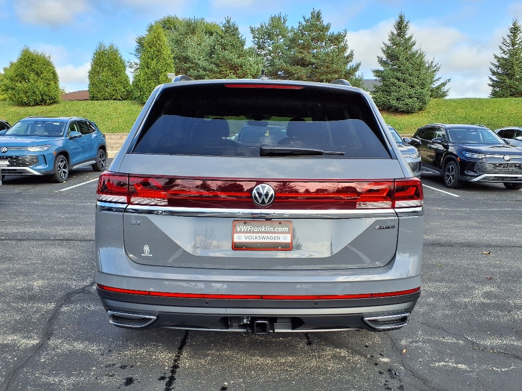 2026 Volkswagen Atlas SE Technology photo 2