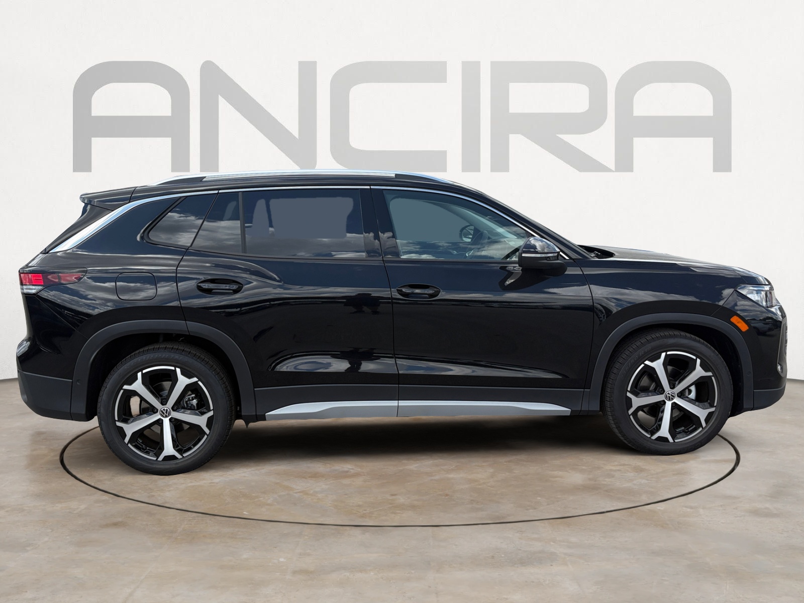 2025 Volkswagen Tiguan SE photo 8