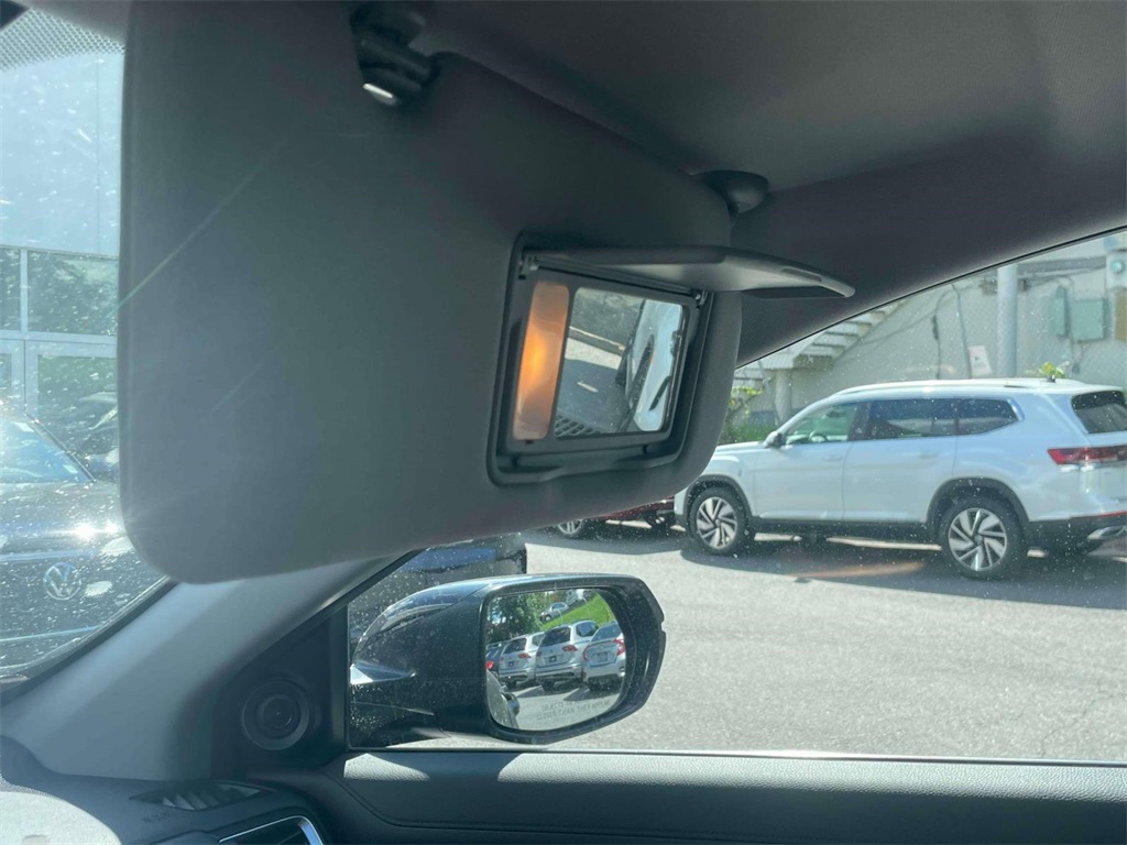 2021 Honda CR-V Hybrid Touring photo 30