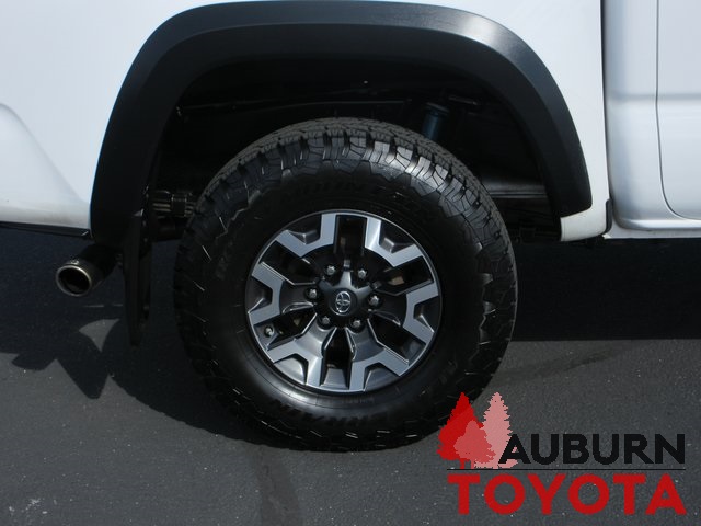 2021 Toyota Tacoma TRD Off-Road photo 2