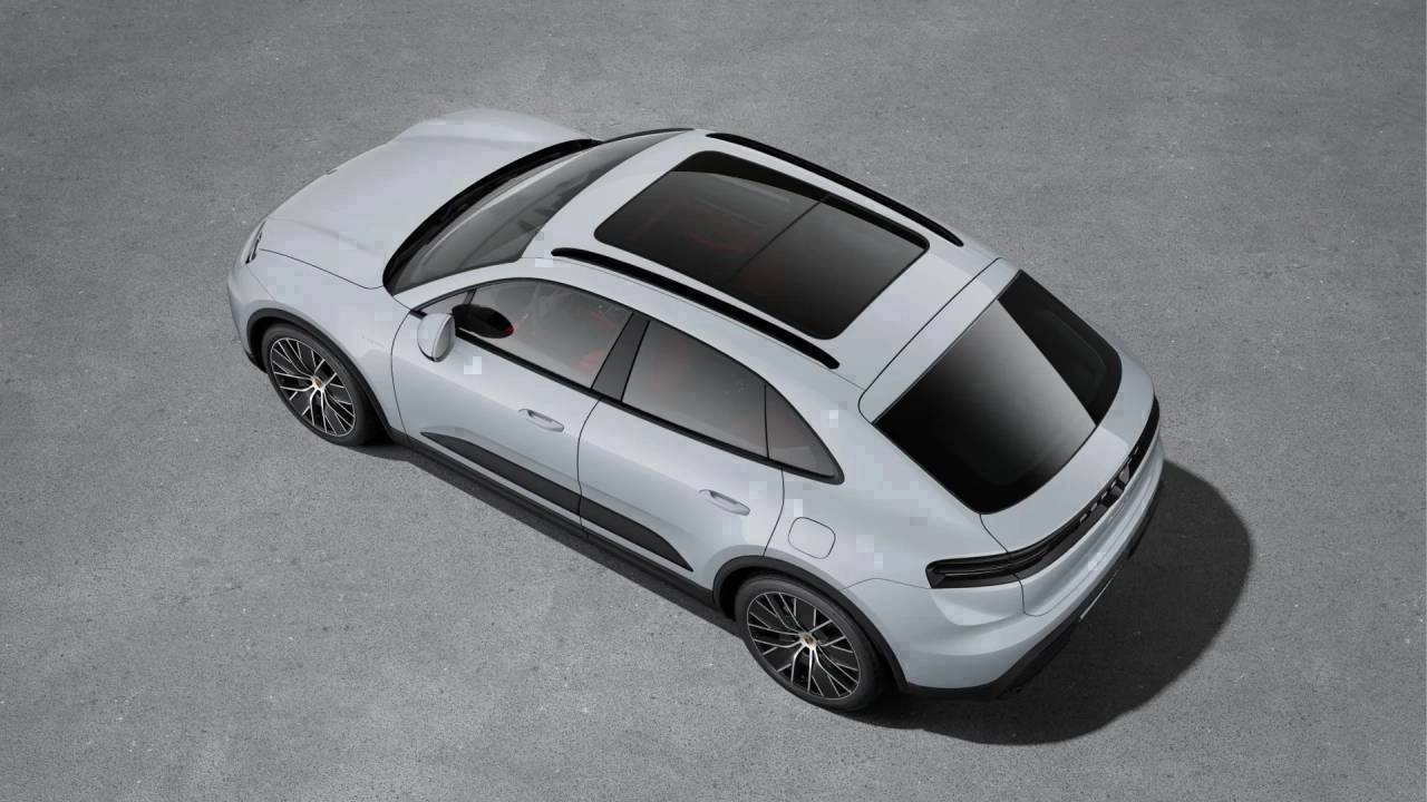 2025 Porsche Macan 4 Electric photo 4