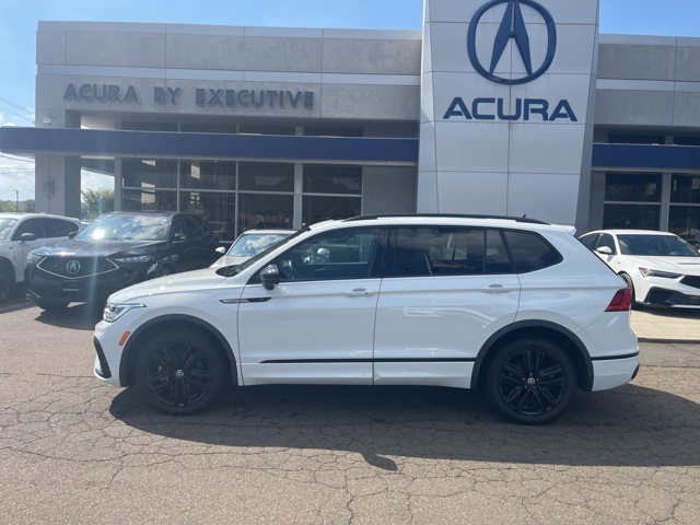 2022 Volkswagen Tiguan SE R-Line Black photo 33