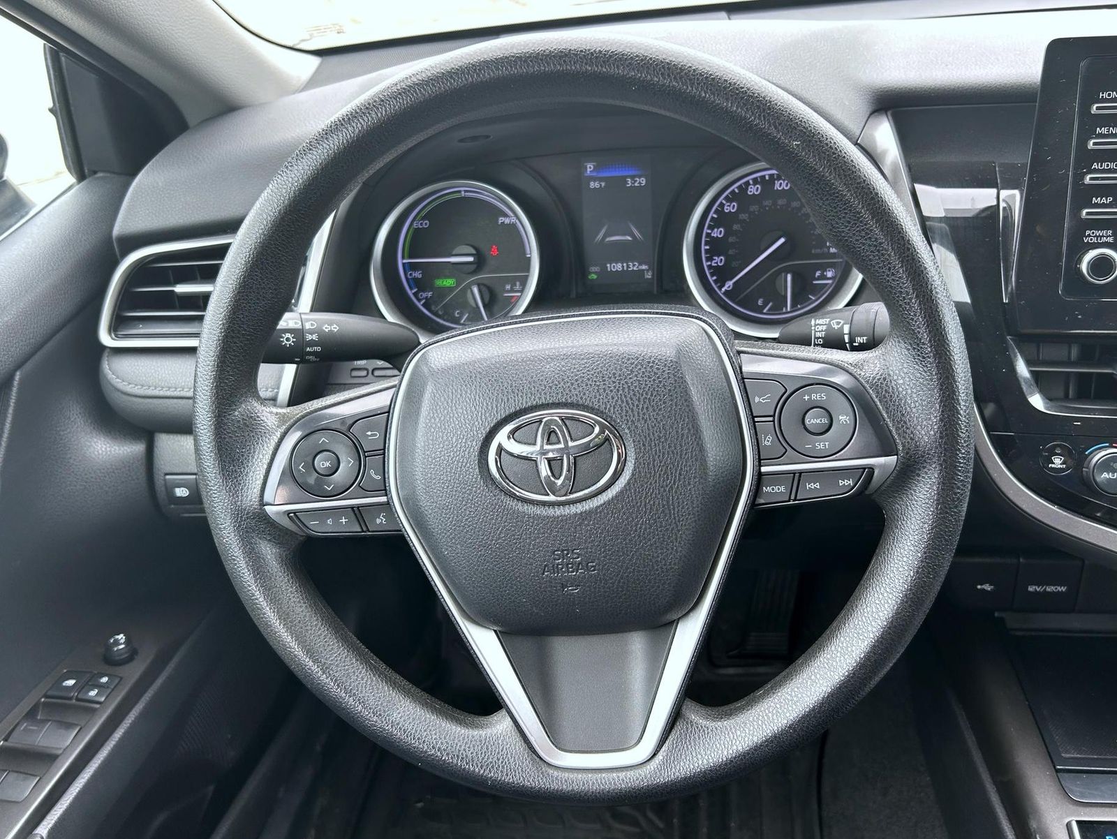 2022 Toyota Camry Hybrid LE photo 8