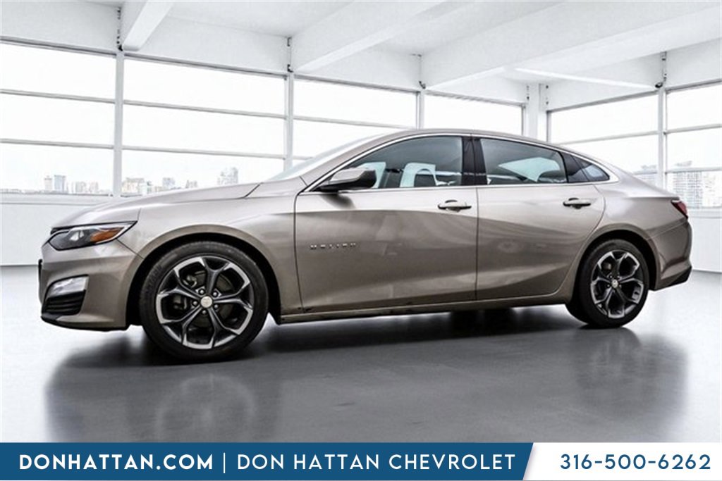 Used 2022 Chevrolet Malibu 1LT with VIN 1G1ZD5ST8NF180860 for sale in Park City, KS