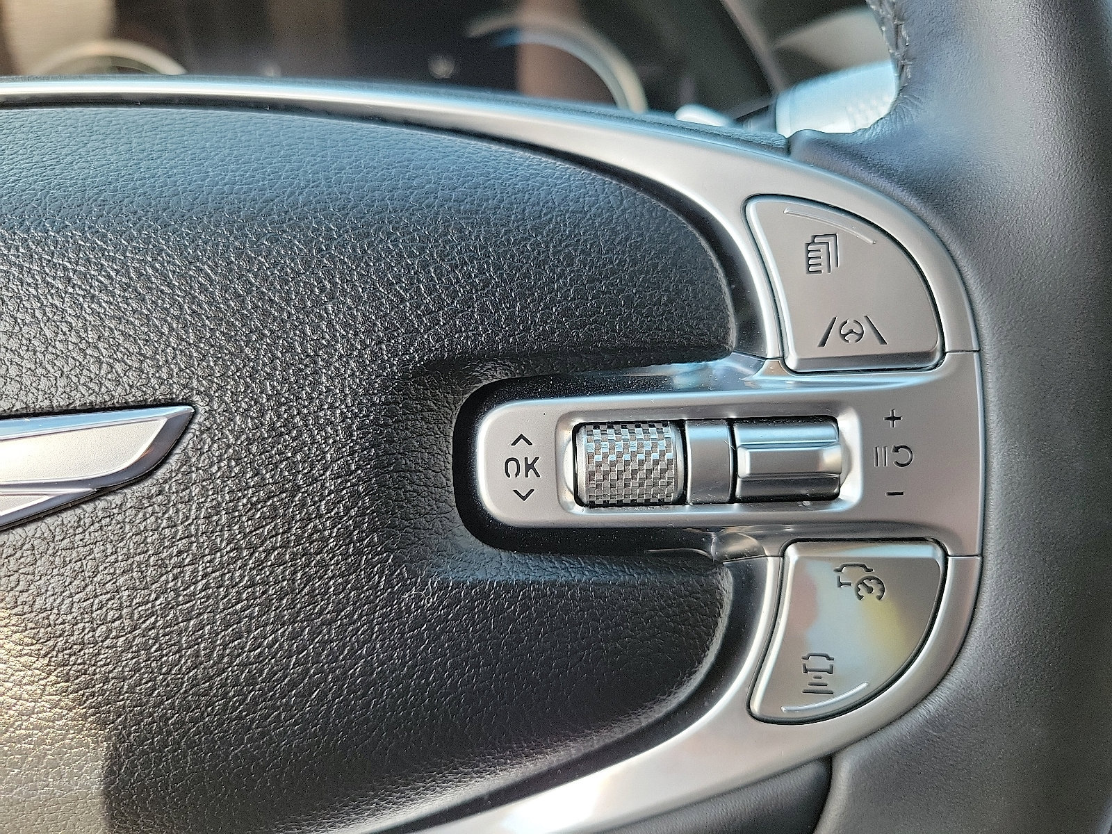 2023 Genesis GV80 2.5T Advanced photo 6