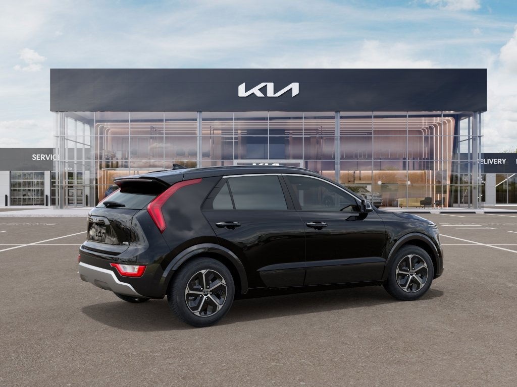 2025 Kia Niro SX photo 2