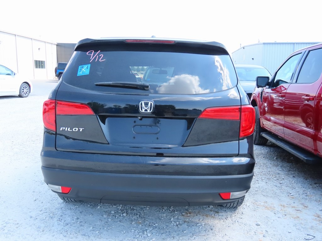 2017 Honda Pilot EX-L photo 11