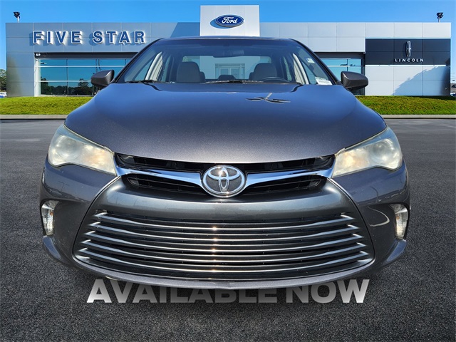 2017 Toyota Camry LE photo 2