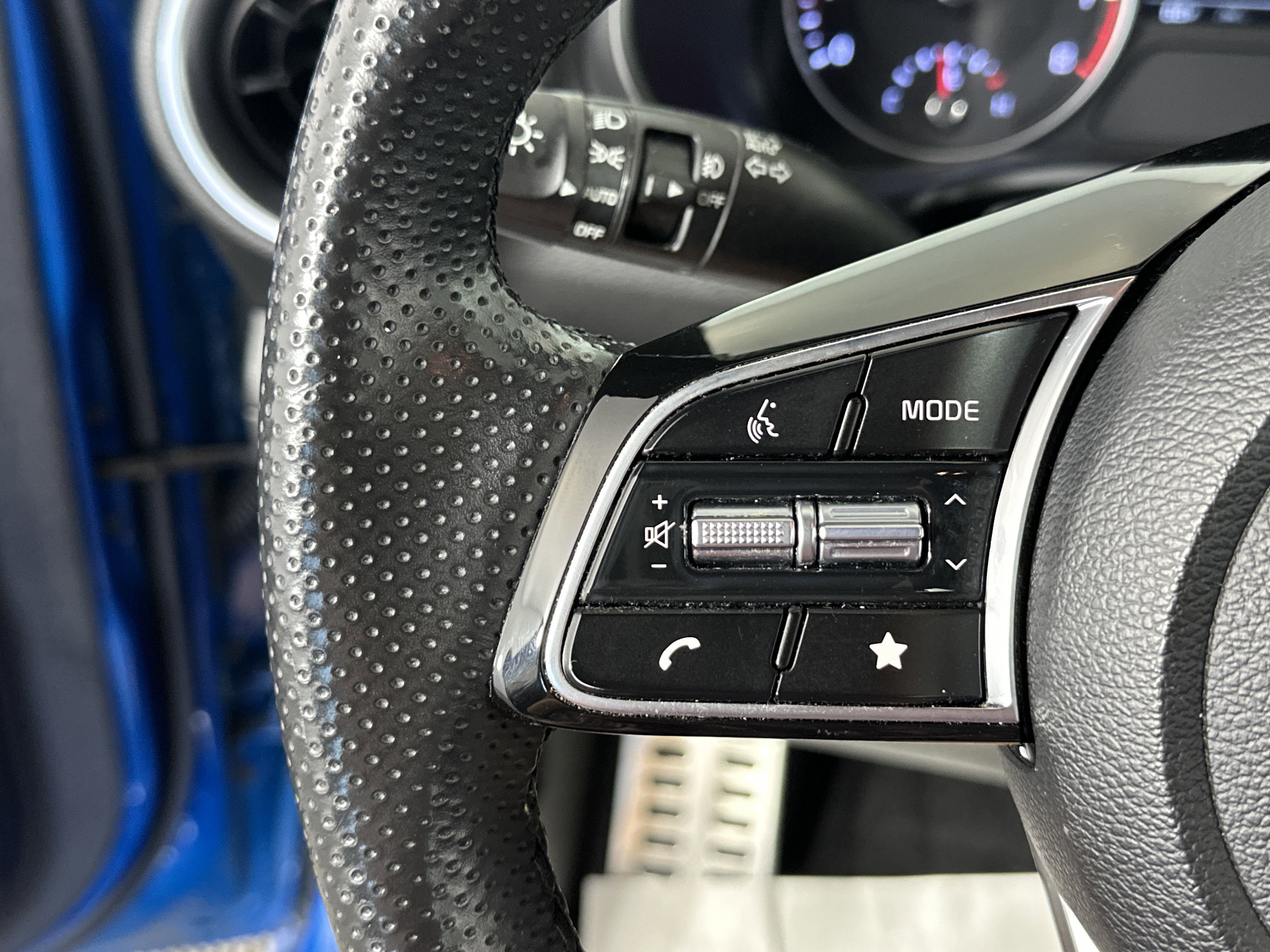 2023 Kia Forte GT-Line photo 15