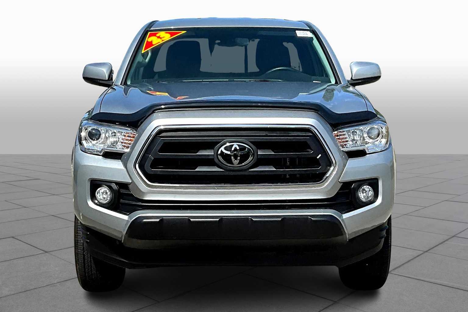 2023 Toyota Tacoma SR5 4x4 Access Cab photo 3