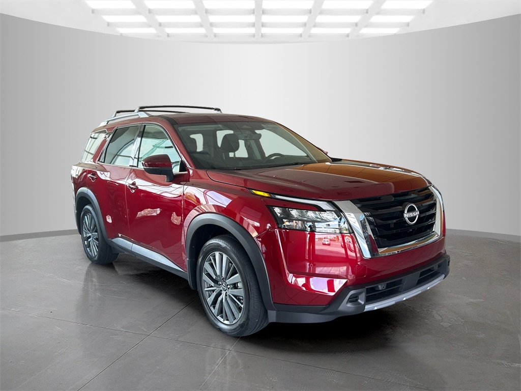 2025 Nissan Pathfinder SL photo 3
