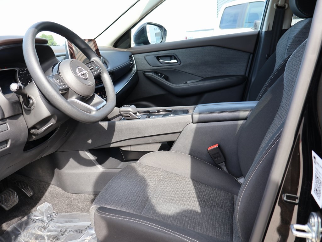 2023 Nissan Rogue SV photo 21