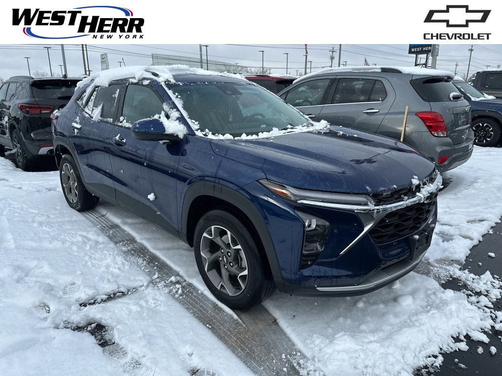 2024 Chevrolet Trax LT's photo