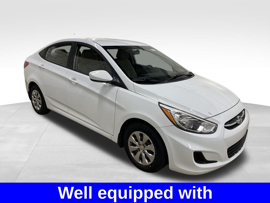 2016 Hyundai Accent SE photo 2