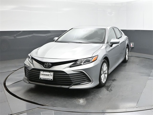 2023 Toyota Camry LE photo 21