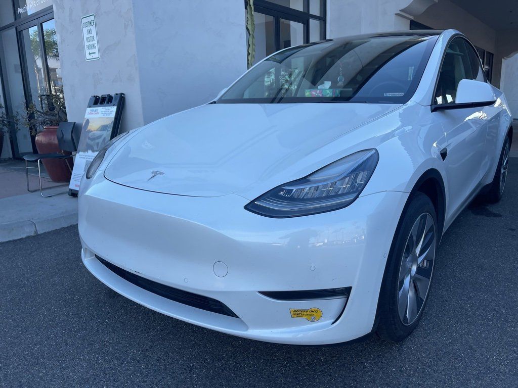 Used 2022 Tesla Model Y Long Range with VIN 7SAYGDEE7NF365197 for sale in Kansas City