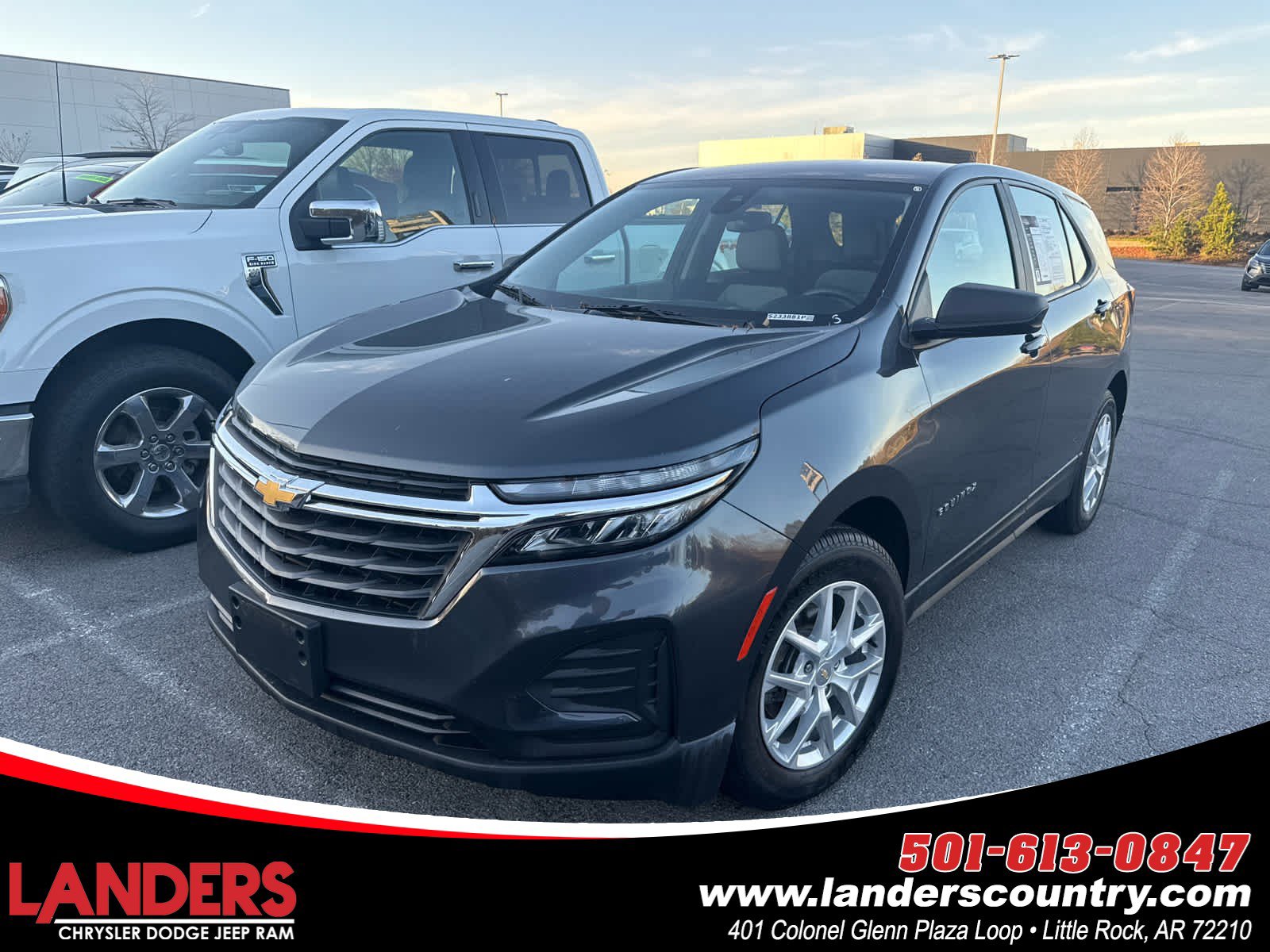 2022 Chevrolet Equinox LS's photo