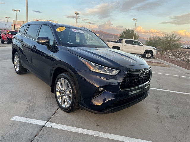 2022 Toyota Highlander Limited photo 3