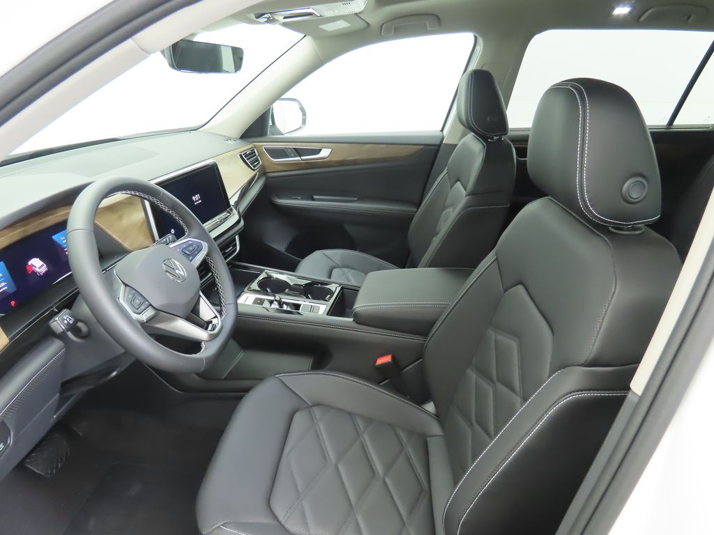 2026 Volkswagen Atlas SE Technology photo 18
