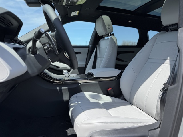 2026 Land Rover Range Rover Evoque S photo 14