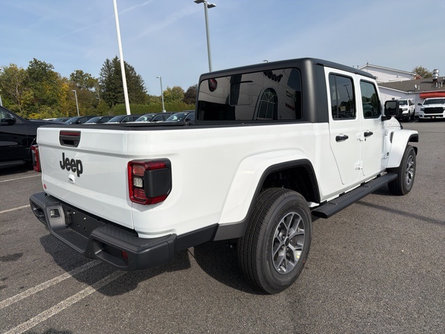 2025 Jeep Gladiator Sport S photo 3