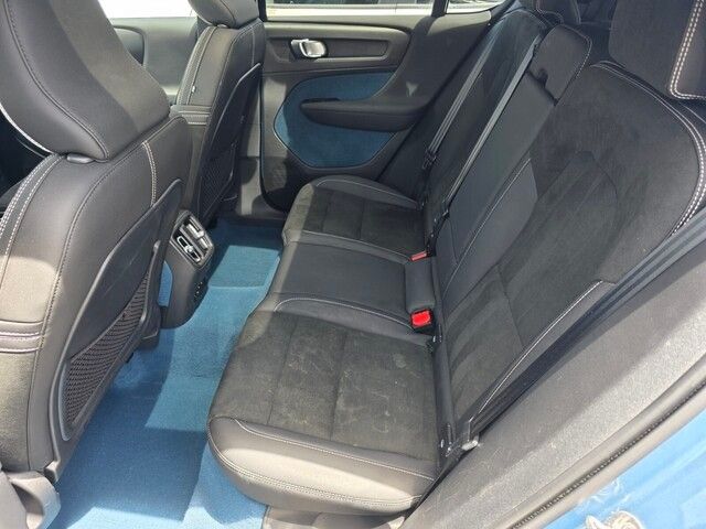 2022 Volvo C40 Recharge photo 16